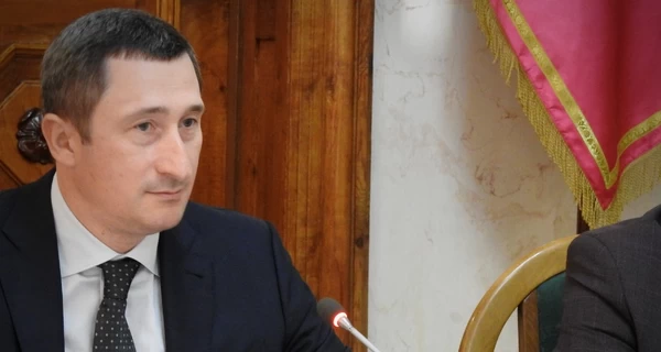 У Мінєдності запевнили, що Чернишов перебуває у плановому відрядженні і не втік за кордон
