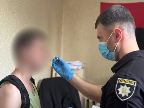 В Одесі затримали 31-річного чоловіка, підозрюваного у вбивстві 7-річної дитини сусідів