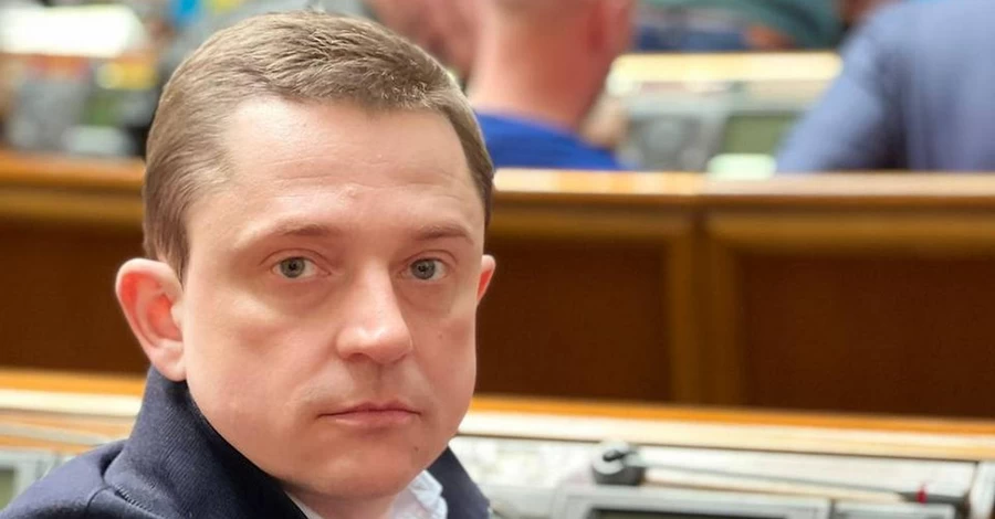 Олесь Довгий сложил депутатский мандат – в Раде новый антирекорд