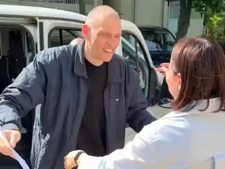 В Беларуси  освободили оппозиционера Сергея Тихановского и еще 13 политзаключенных