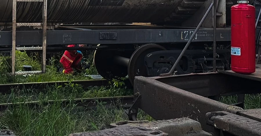 В Винницкой области 13-летнего подростка поразило током на вагоне поезда, он в тяжелом состоянии