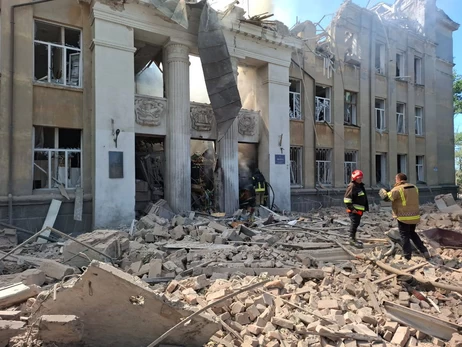 Росіяни знищили ракетою ліцей у Білгород-Дністровському, загинуло двоє людей