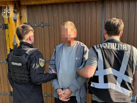 На Київщині затримали американця, якого понад 30 років розшукують за сексуальні злочини проти дітей