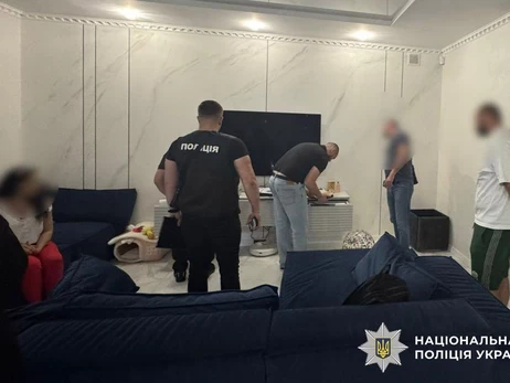 Полиция проводит обыски у Назария Гусакова и его знакомых, которых он привлекал к сбору средств.