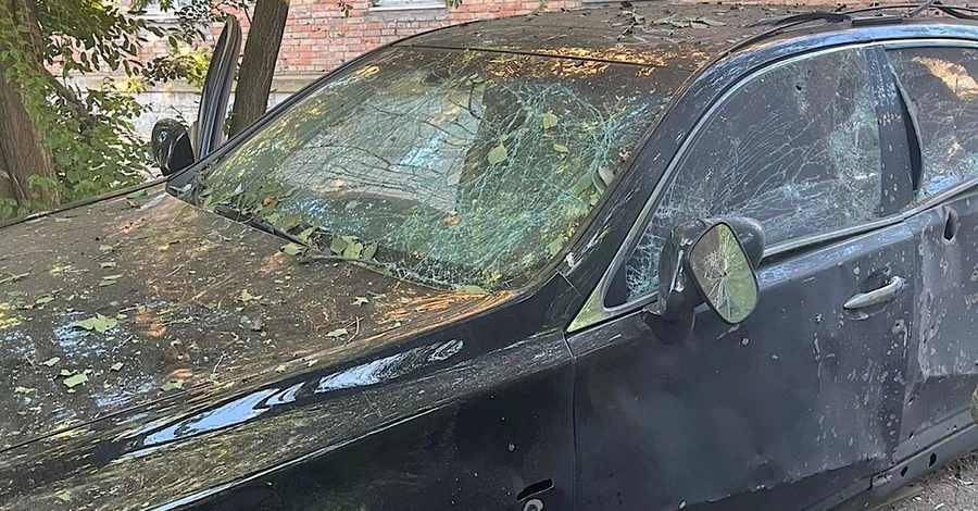 У Нікополі війська РФ вдарили дроном по автомобілю - четверо поранених