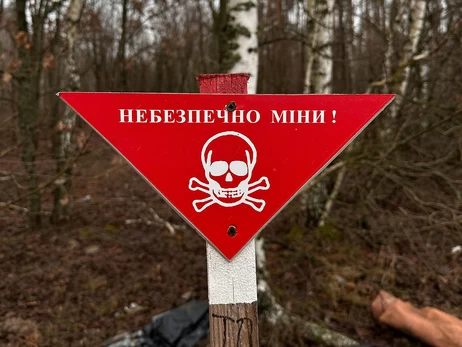 Вихід із Оттавської конвенції: Україна зрівнює шанси на захист у війні з Росією