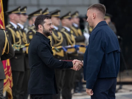 Учитель-звезда соцсетей Руслан Игоревич сообщил об угрозах из-за награды от президента