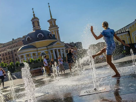 Погода в Украине в июле: первая жаркая неделя, мало осадков, зато возможны грозы