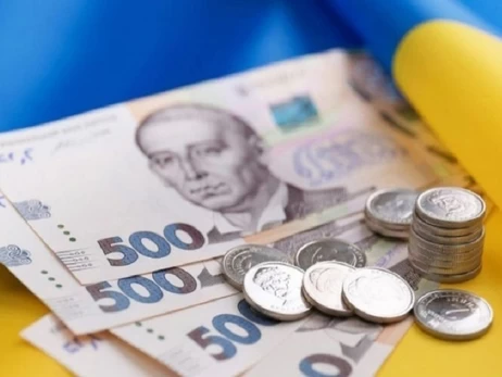 Кто может получить 4500 гривен базовой социальной помощи от государства: что делать