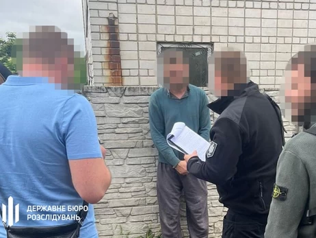 У Дніпрі працівник ТЦК пропонував футбольній команді 