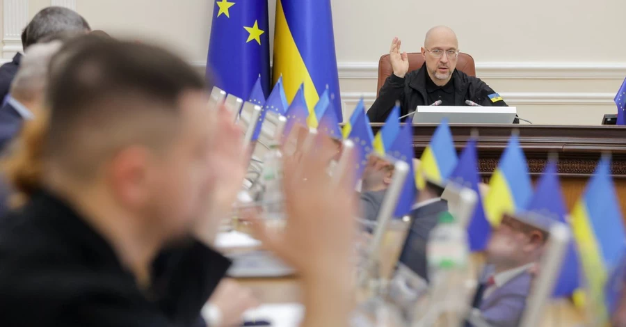 Як змінювалися міністри в Кабміні Шмигаля: ротації, скандали та низька ефективність