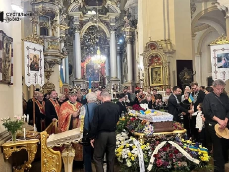 У Львові прощаються з дисидентом Ігорем Калинцем