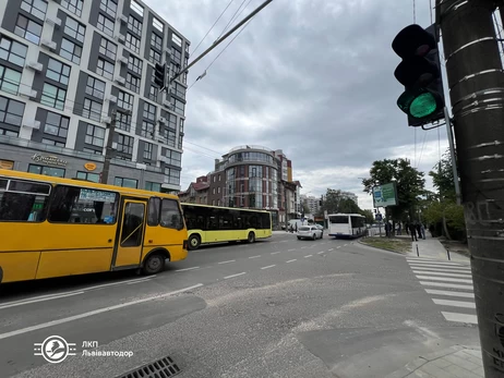 У Львові звільнили водія автобуса, який не зупинився під час хвилини мовчання