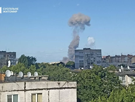 На трассе возле Житомира произошел взрыв на АЗС - два человека погибли, движение парализовано