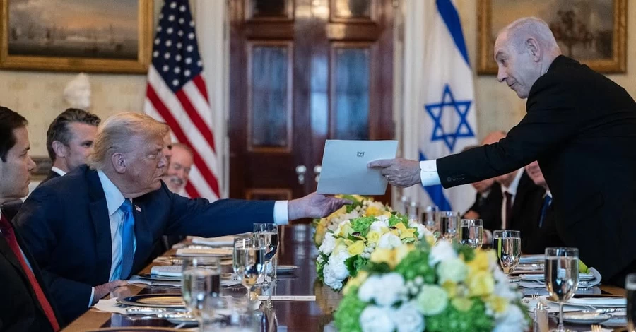 Нетаньяху в Белом доме сообщил Трампу, что выдвинул его на Нобелевскую премию