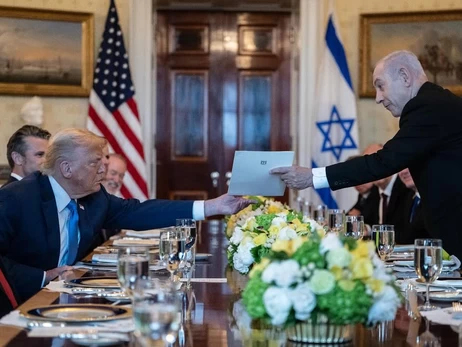 Нетаньяху в Белом доме сообщил Трампу, что выдвинул его на Нобелевскую премию