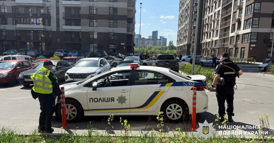 В Одессе трое подростков с пистолетами устроили «охоту» на бездомного в городском парке