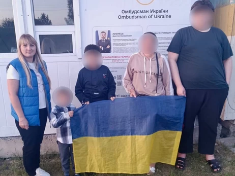 З окупації повернули сімох дітей - за відмову від російського паспорта їх обмежували у меддопомозі