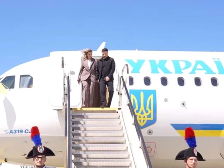 Зеленские прибыли в Рим, где президент, в частности, встретится с Папой Римским