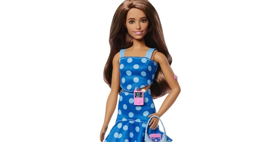 Компания Mattel представила куклу Барби с диабетом 1-го типа