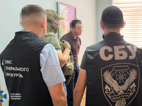 СБУ провела обшуки на митницях у чотирьох регіонах - затримано високопосадовців 