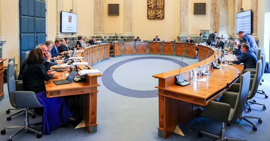 Правительство Чехии одобрило подготовку украинских пилотов на истребителях F-16.