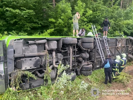 На Львівщині перекинувся рейсовий автобус Львів - Прага, є постраждалі