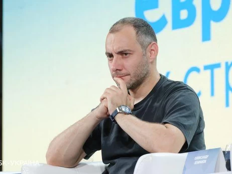 Слідчі ДБР прийшли з обшуком до ексміністра інфраструктури Кубракова