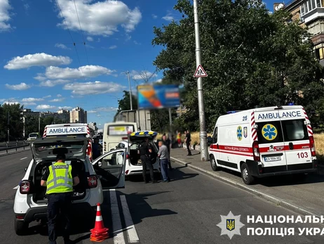 У Києві маршрутка врізалася у вантажівку - 9 постраждалих 