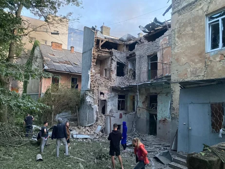 Число пострадавших в результате ночной атаки на Львов возросло до 12