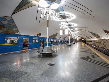 У київському метро можуть дозволити перевозити великих собак - почались обговорення