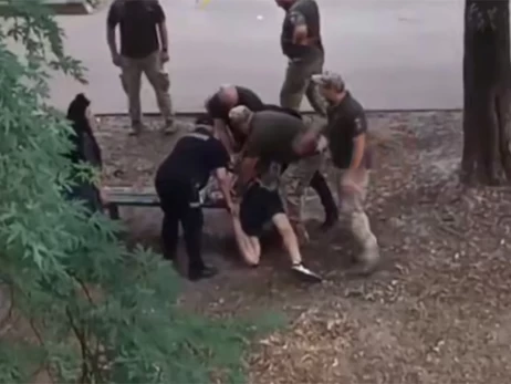 В Черниговском ТЦК объяснили потасовку между военными и гражданскими