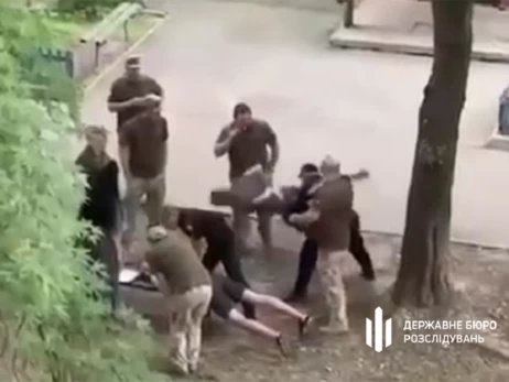 ГБР изучает обстоятельства потасовки между мужчинами и представителями ТЦК в Чернигове