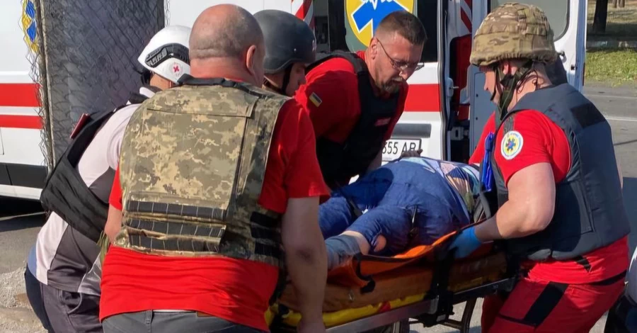 Россияне ударили из артиллерии по Никополю – погибла женщина
