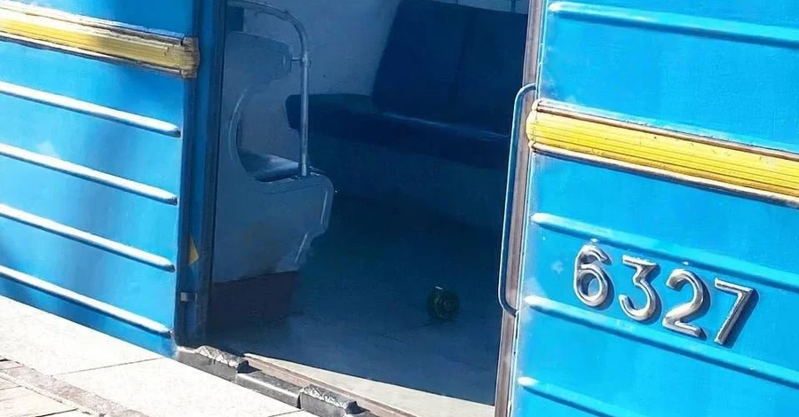 В Киеве женщина в метро выкрикивала 