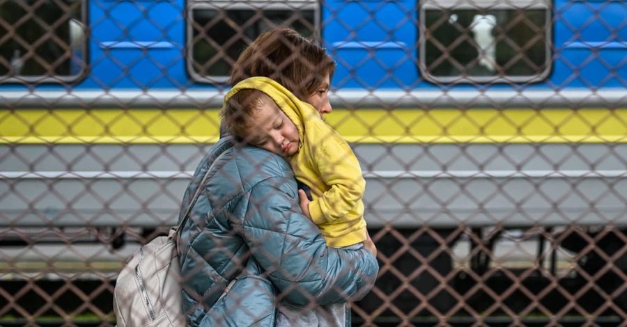Поляки вийдуть на протести проти мігрантів, зокрема - українців