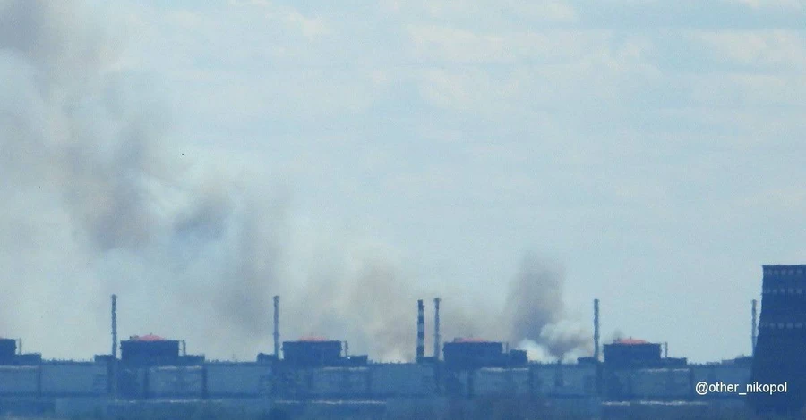 В районе Запорожской АЭС заметили задымление, в регионе начал пропадасть свет