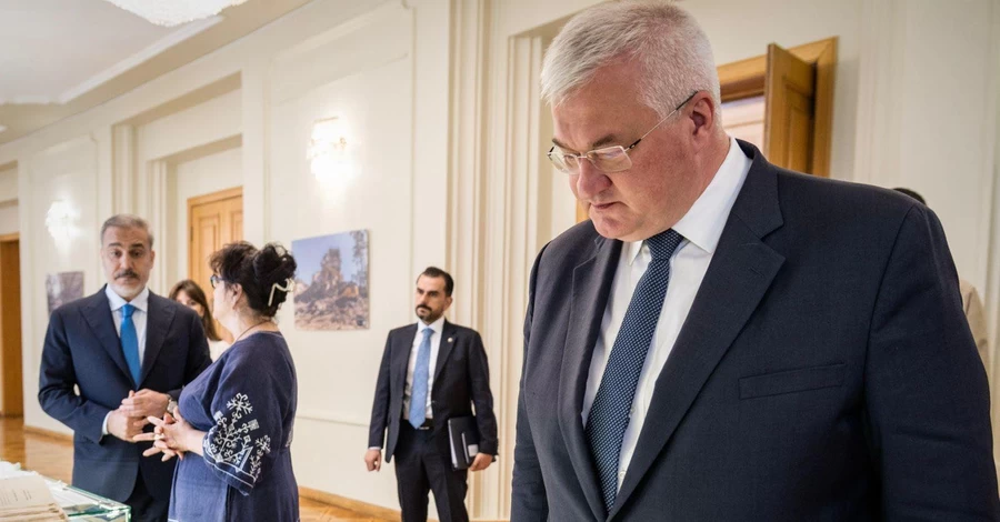 Україна поверне в офіційне вживання українські назви іноземних міст, - Сибіга