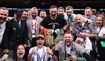 Александр Усик во второй раз стал абсолютным чемпионом в хевивейте