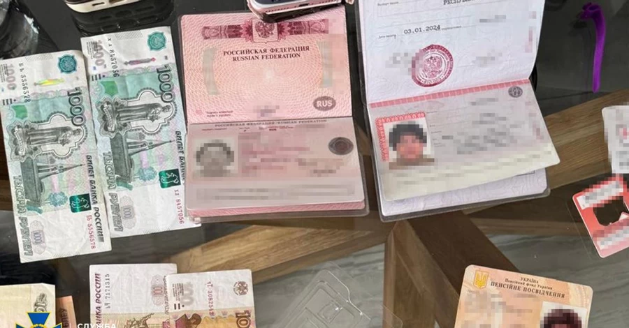 СБУ і Офіс генпрокурора провели обшуки у детективів НАБУ, одного з них затримали 