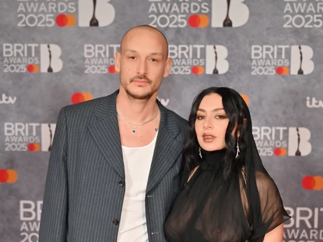 Співачка Charli XCX вийшла заміж
