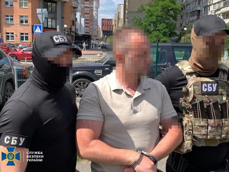 Ексчиновника КМДА затримали за розтрату коштів із фонду допомоги тяжкохворим