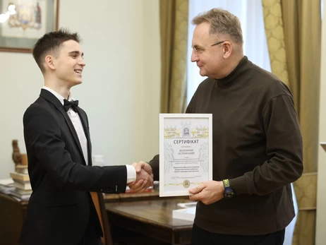 Школяра зі Львова визнали одним із найкращих юних фізиків у світі