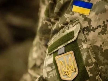 У Полтаві цивільні напали на бус ТЦК, у якому були мобілізовані - авто пошкоджене, кілька осіб втекли