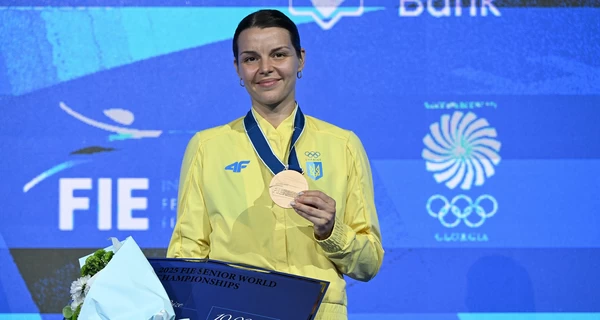 Два украинских фехтовальщика отказались от фото с россиянкой на чемпионате мира