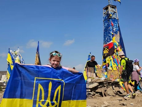 П’ятирічна дівчинка самостійно піднялась на Говерлу, чим встановила рекорд