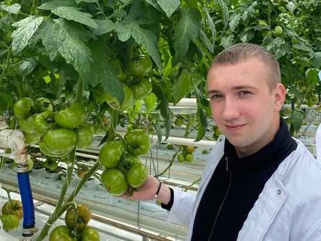 19-річний «овочівник-філософ» із Чернігівської області вирощує близько 400 сортів томатів