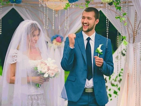 Альона Омаргалієва показала рідкісні знімки з весілля із чоловіком