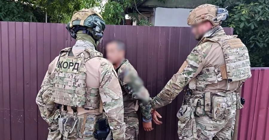На Житомирщині чоловік погрожував поліцейським гранатою