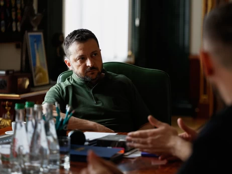 НАБУ и САП поймали на взятке нардепа, главу горадминистраци и военных, - Зеленский